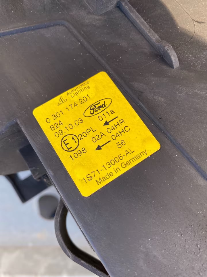Ford Mondeo 3 Kombi Scheinwerfer links 1S7113006AL