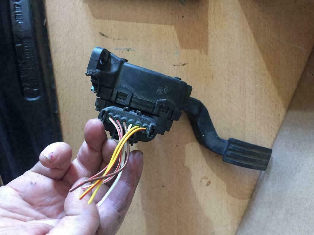 Fahrpedal Gaspedal 2S61-9F836-AA