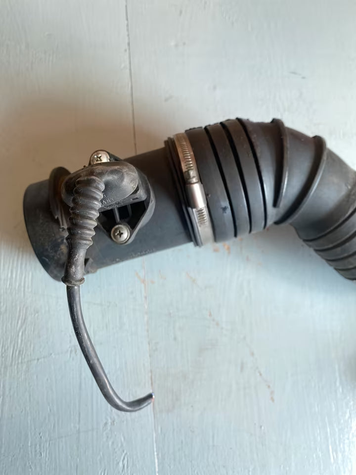 VW /Audi Ansaugrohr Luftmassenmesser 4B0129627A/ 0281002429