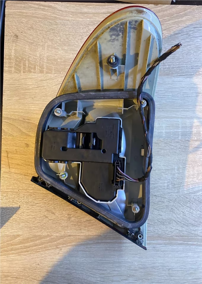 Mercedes W208 Rücklicht Links 2088200164