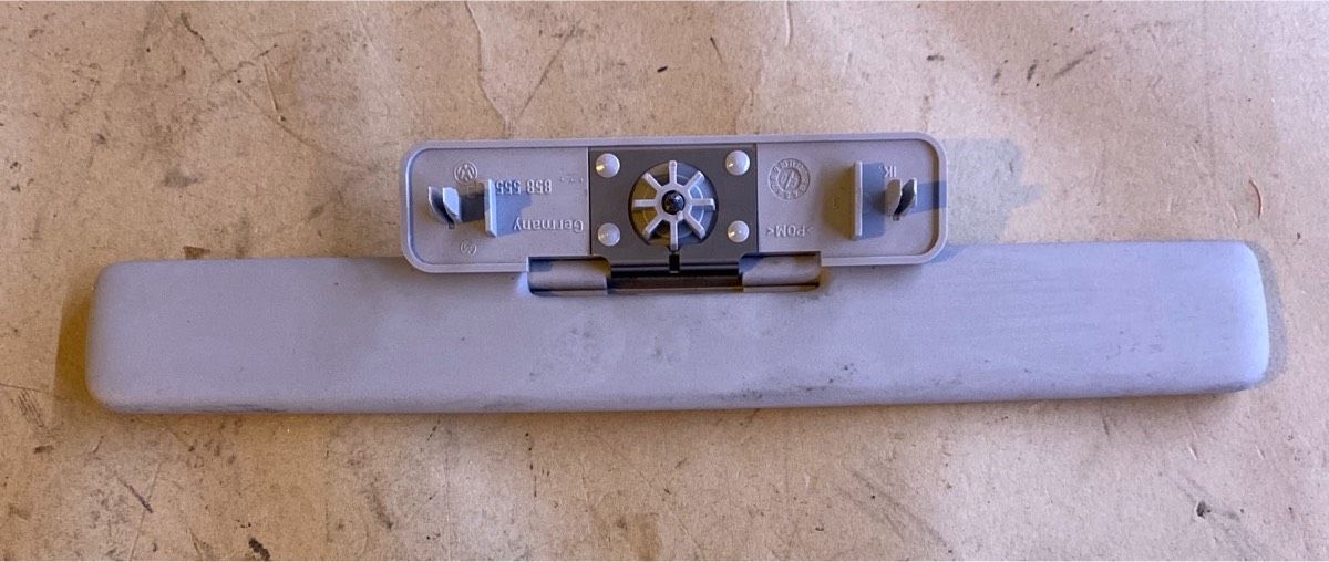 VW Passat 3B B5 Sonnenblende Sonnenschutz mitte 3B0858555D
