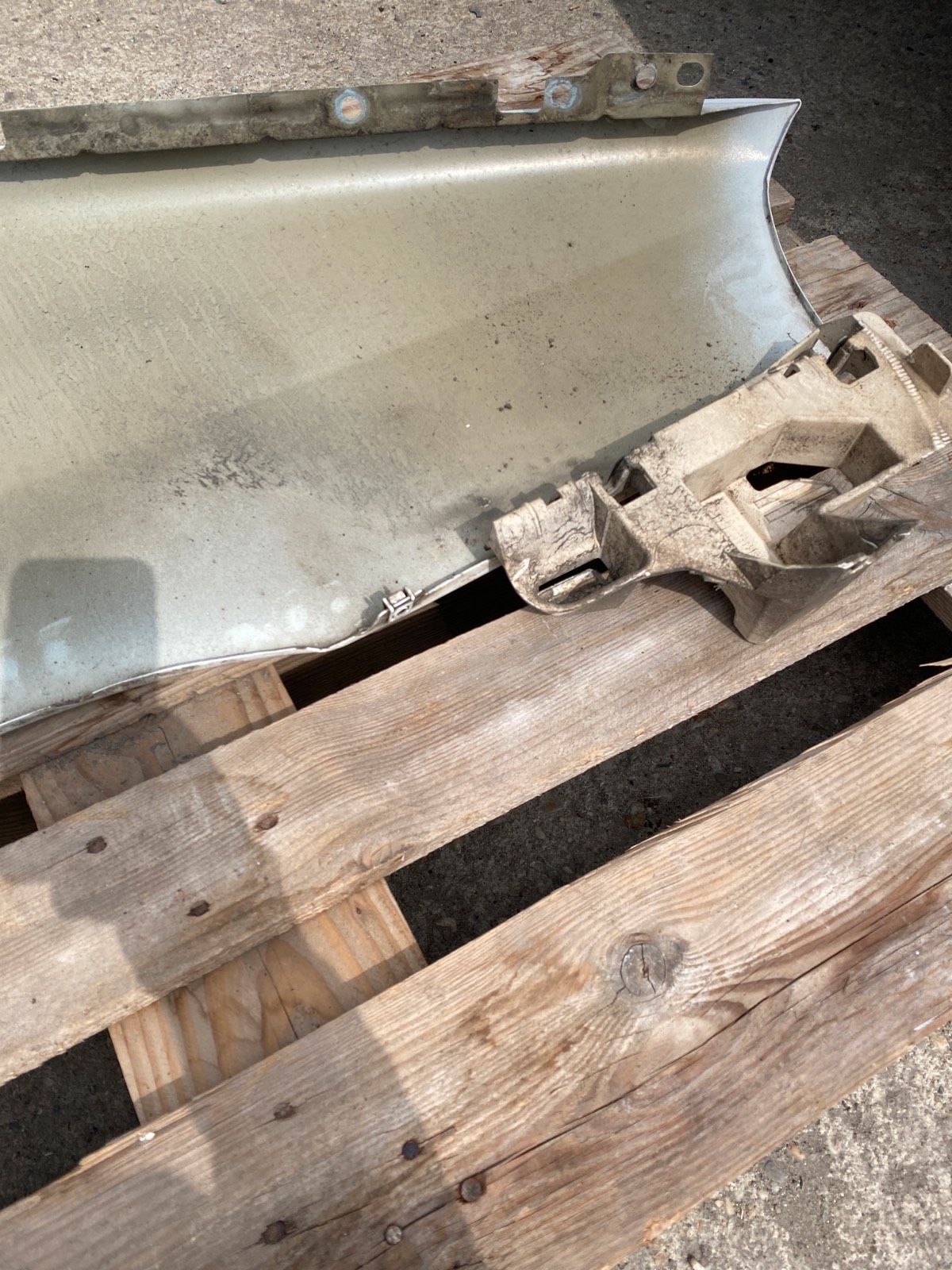 Fiat Doblo linker Kotflügel