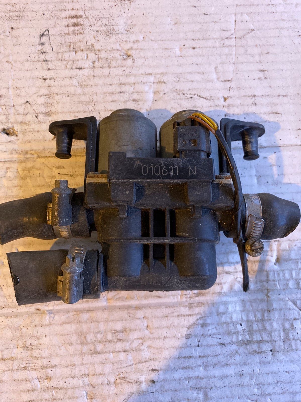 Original BMW 5er e39 Wasser Heizungsventil 8374995-02/ 1147412137