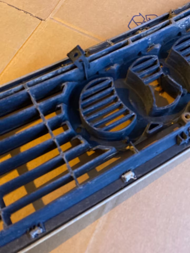 Audi 80 Kühlergrill