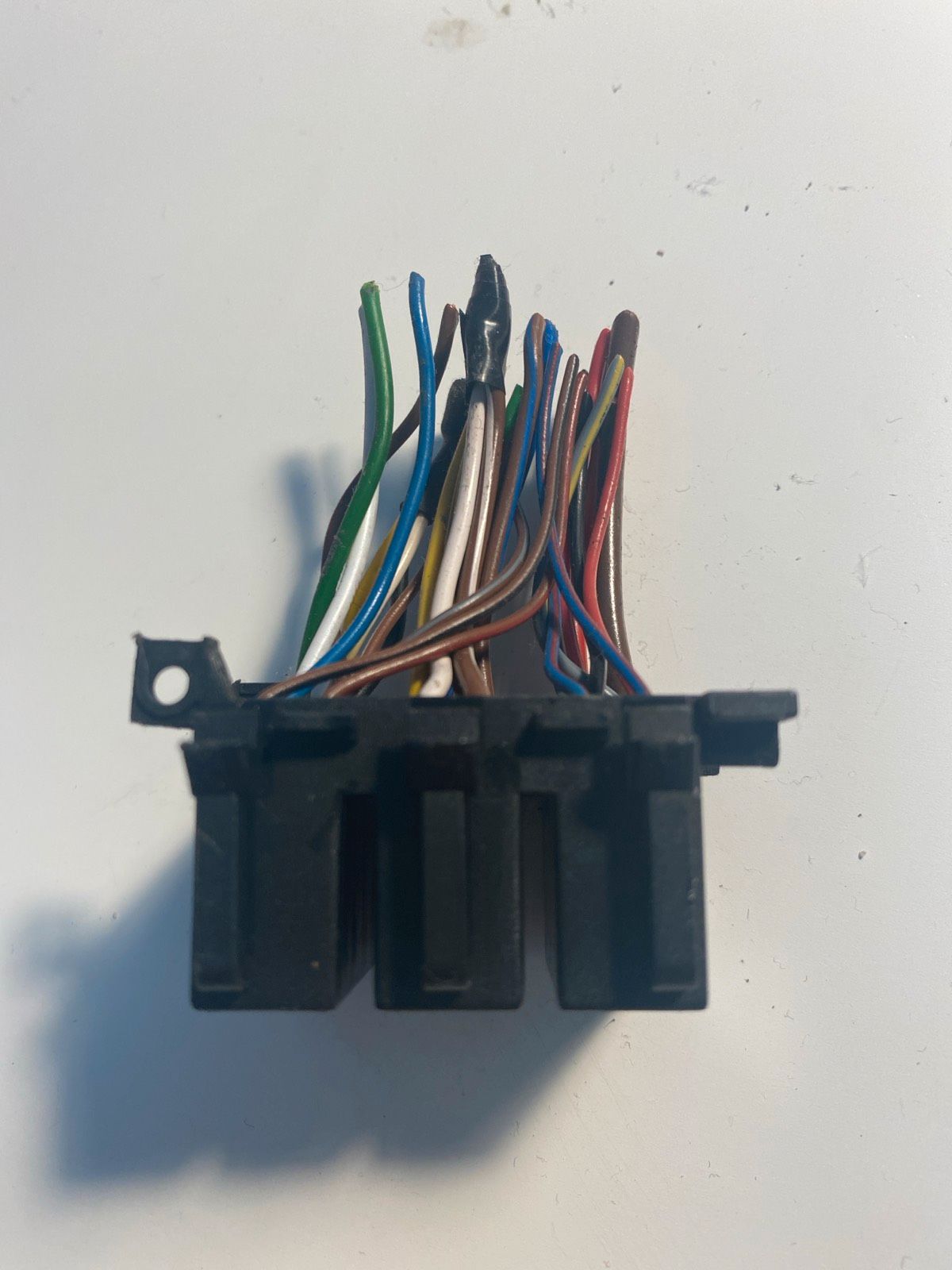 KFZ- 16-poliger Stecker 96323