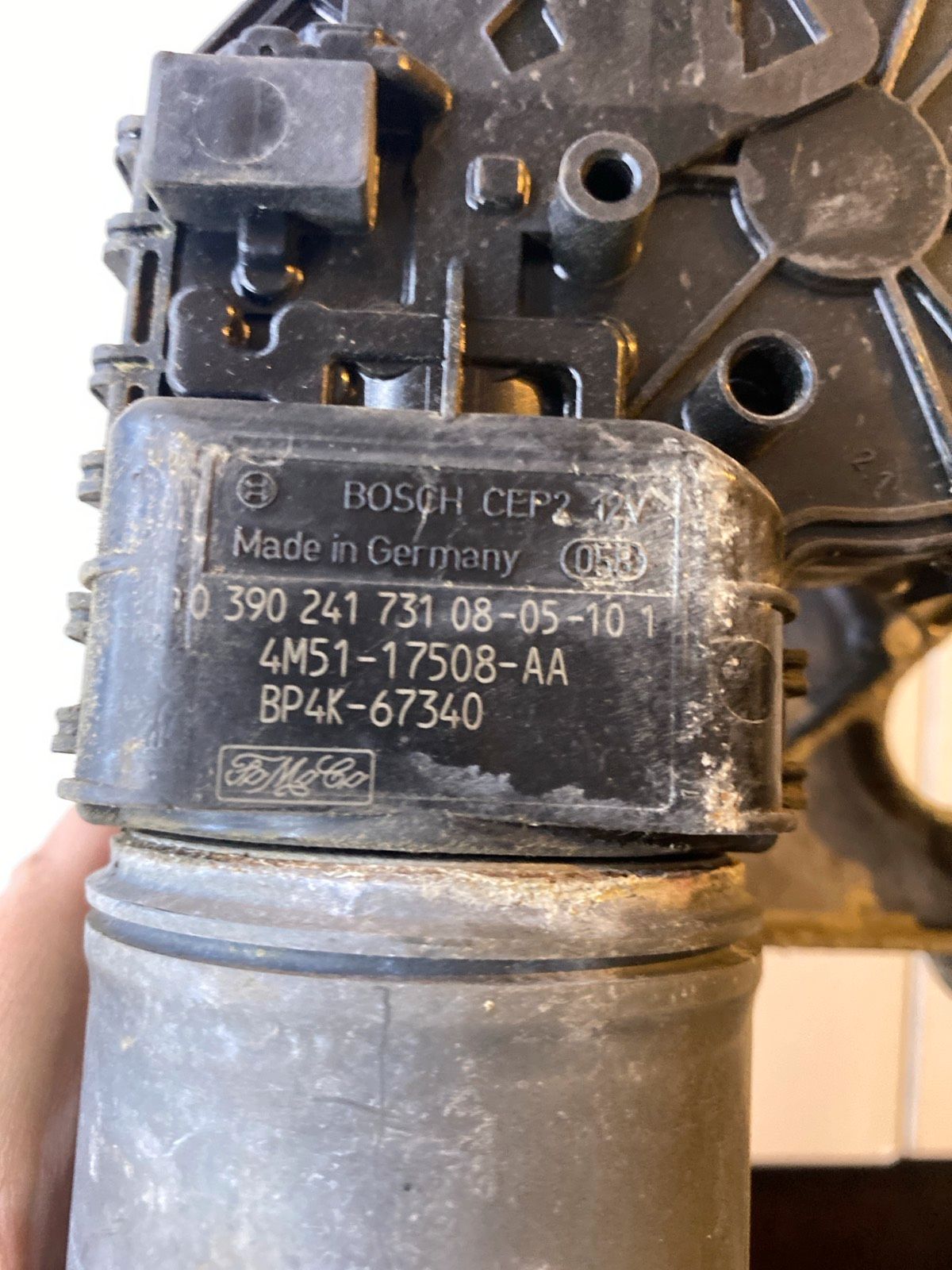 FORD FOCUS II Wischergestänge vorne mit Motor 3397020850