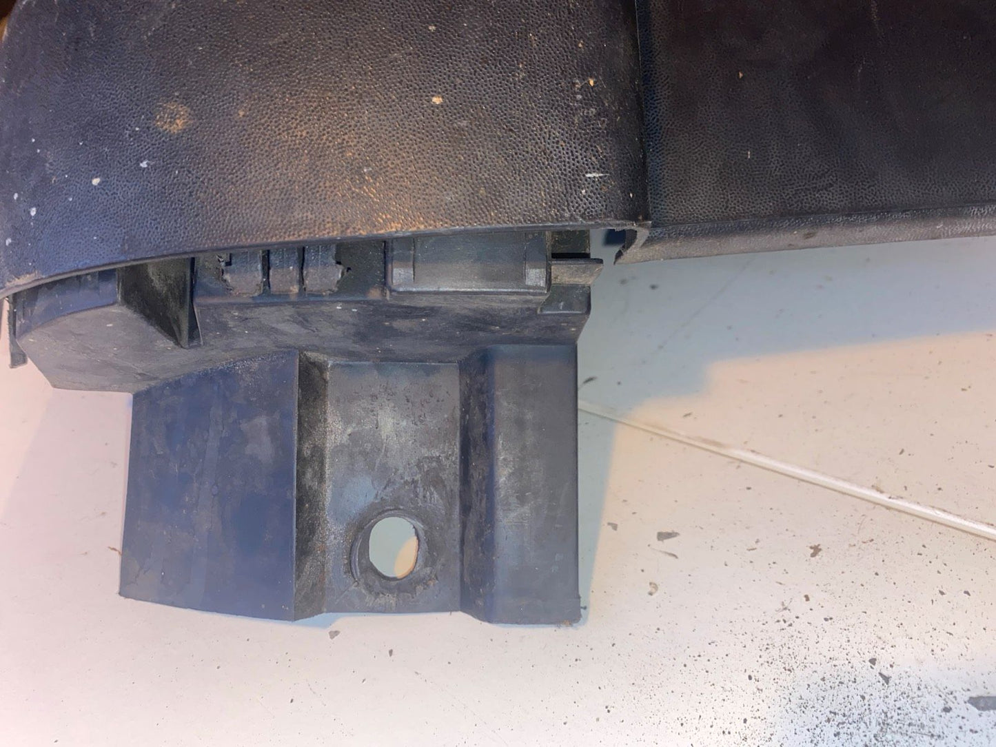 VW LT 35 Stoßfängerecke Links hinten 2D180747L