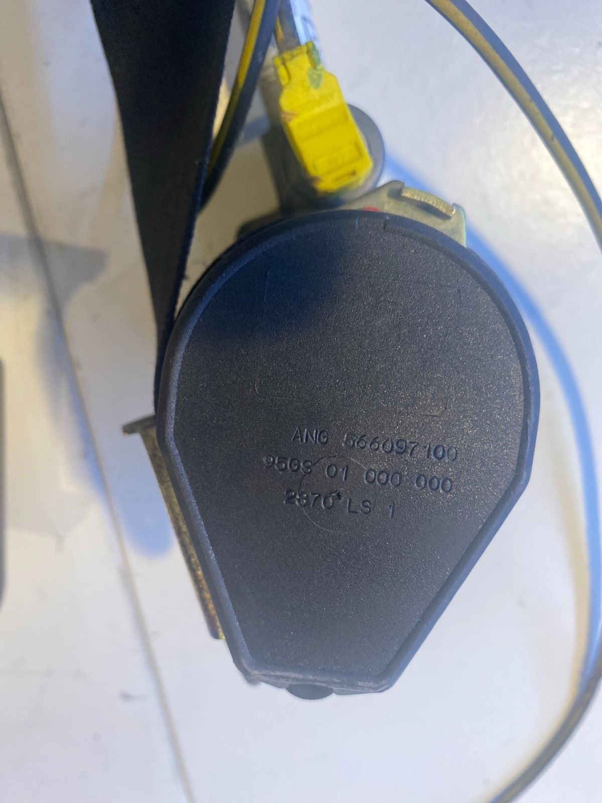 VW LT 35 Sicherheitsgurt Links 566097100