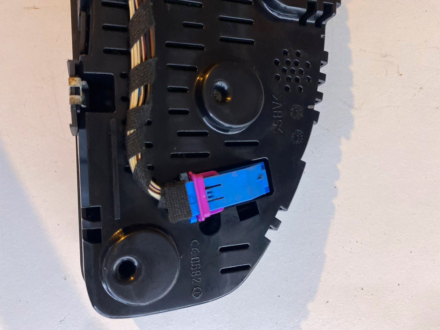 VW T5 7H Tacho Tachometer 88311346