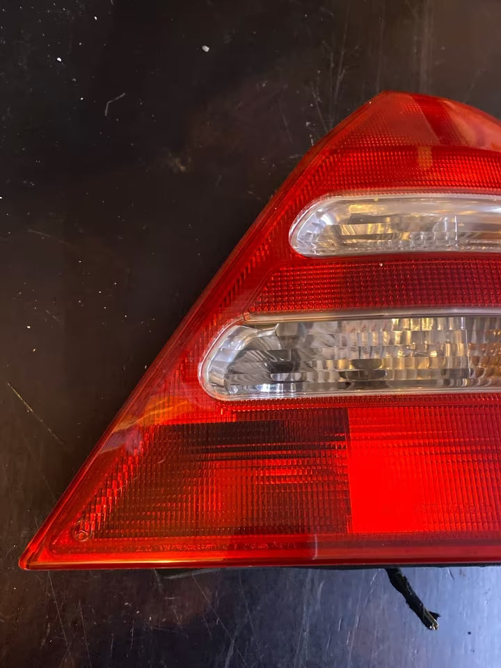Mercedes W203 Original Rücklicht 2038200264 Rechts