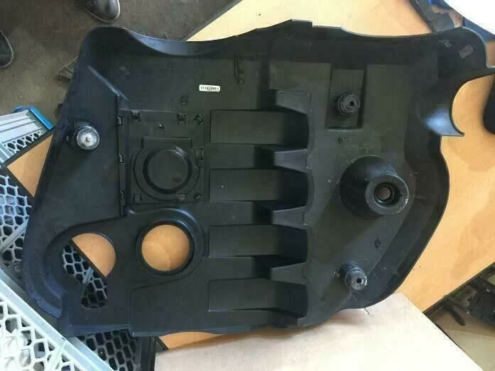 VW -Skoda -Audi Motorabdeckung 038103925