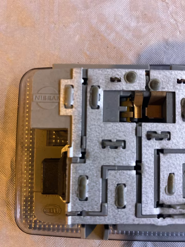 Nissan Almero Innenraumbeleuchtung 23780700