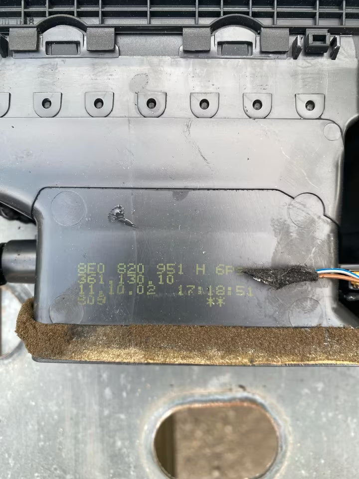 Audi A4 B8 Luftdüse 8E0820951H