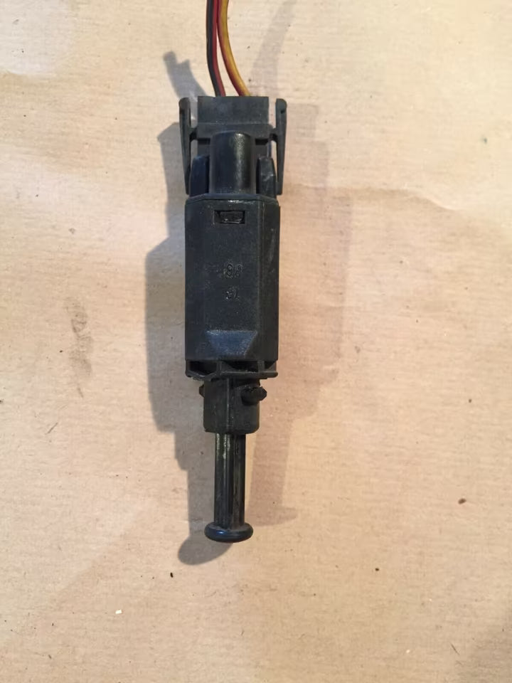 VW Bremslichtschalter 191945515