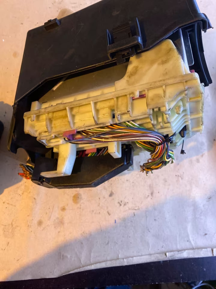Volvo V70 2.4 Motor- u. Automatiksteuergerät 0281010319
