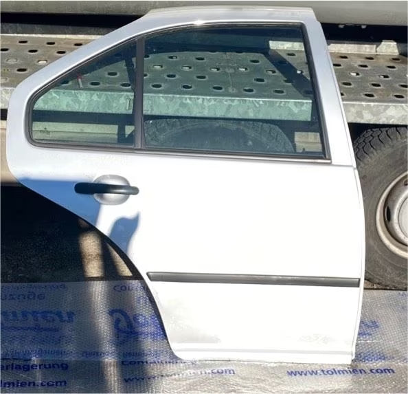 VW Bora Tür hinten rechts / Beifahrerseite