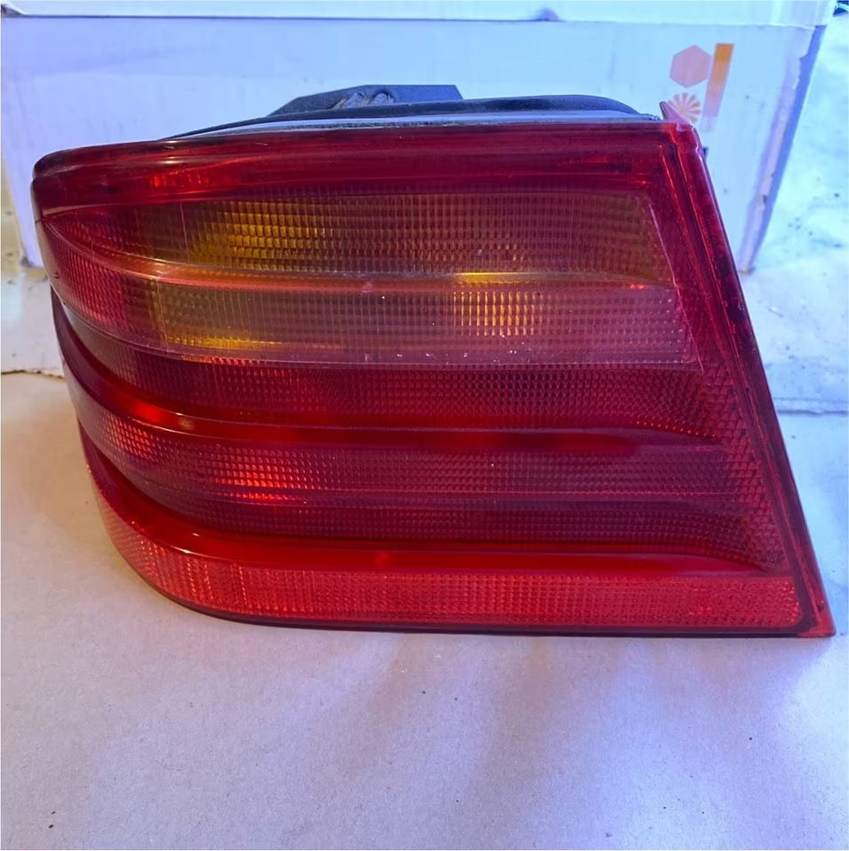Mercedes W210 Rücklicht Links A2108204364