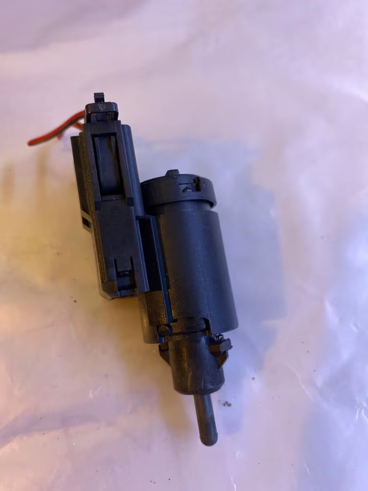 VW Bora Bremslichtschalter 1J0945511B