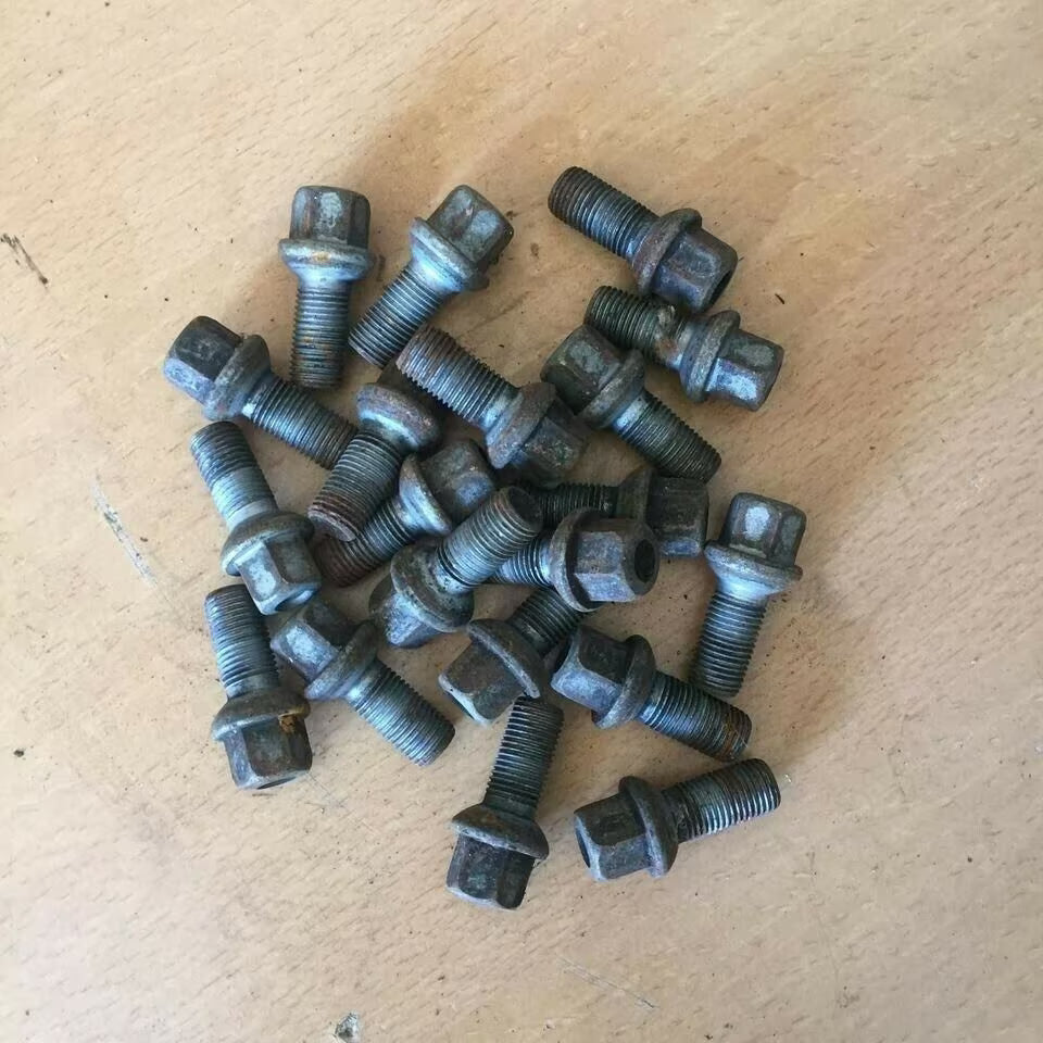 Radmutterschrauben 20Stck. sind vom Mercedes Vito-Sprinter W638