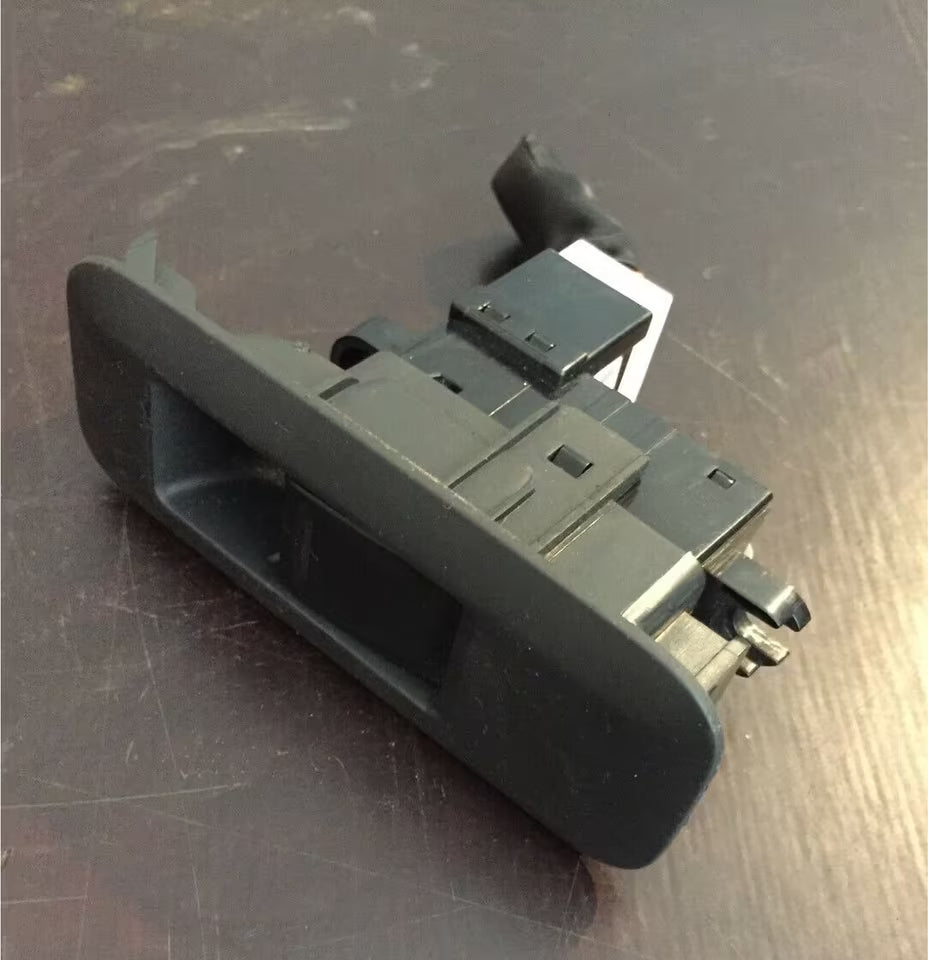 Nissan Primera P12 Schalter Fensterheber rechts 25411AV600