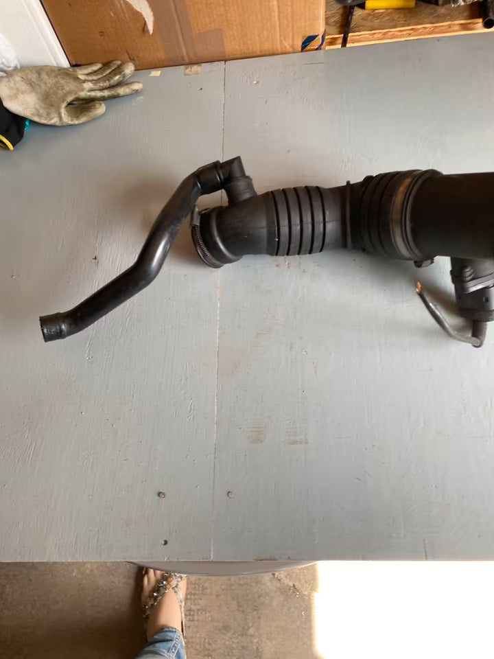 VW /Audi Ansaugrohr Luftmassenmesser 4B0129627A/ 0281002429