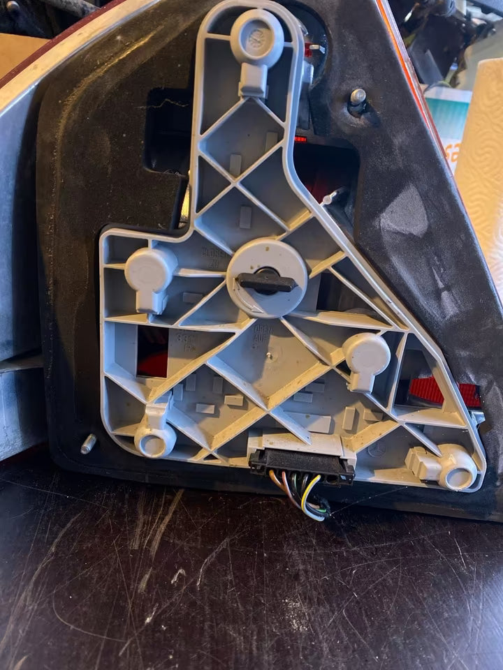 Mercedes W203 Original Rücklicht 2038200264 Rechts