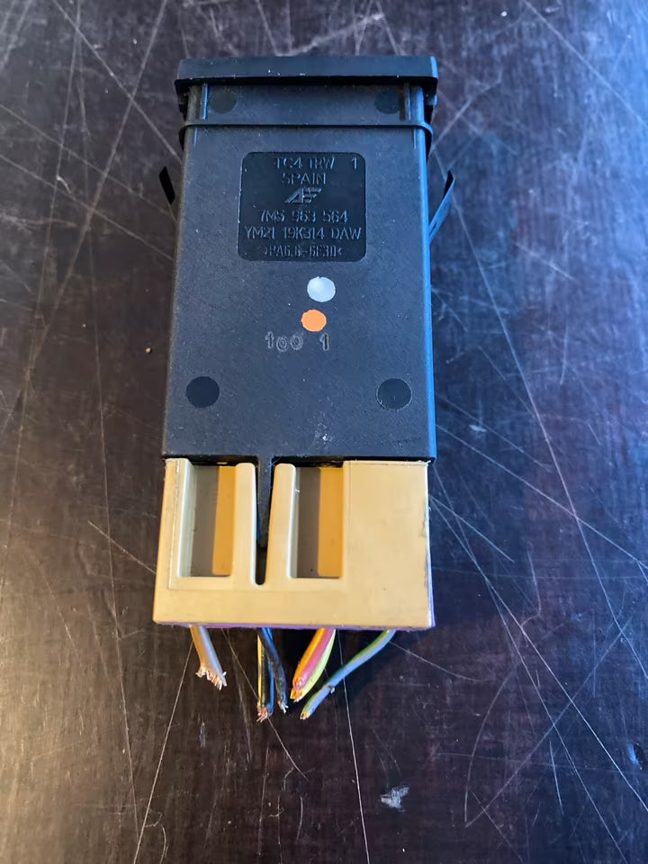 Schalter Sitzheitzung 7M5963564