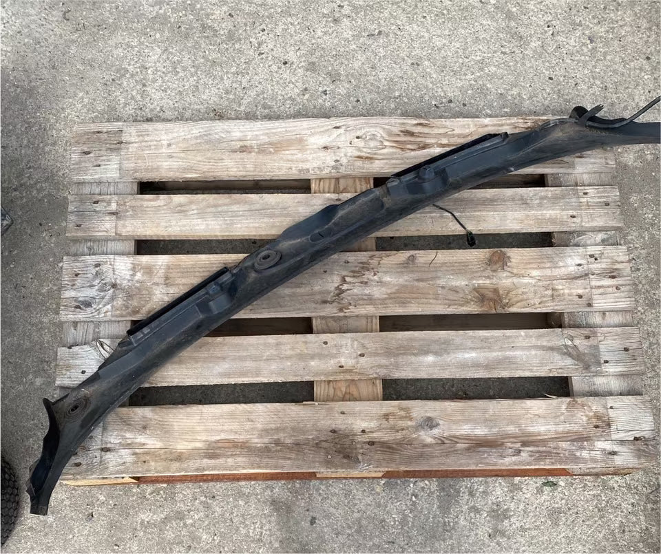 BMW E91 Windlauf Abdeckung