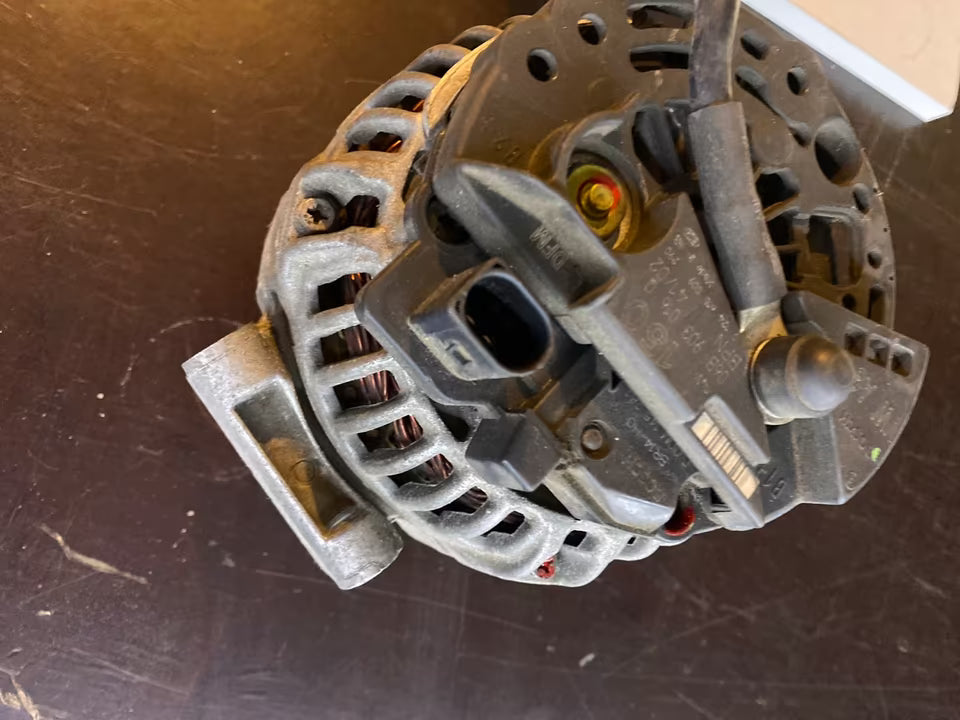 Audi A4 14V Lichtmaschine 06B903016Q