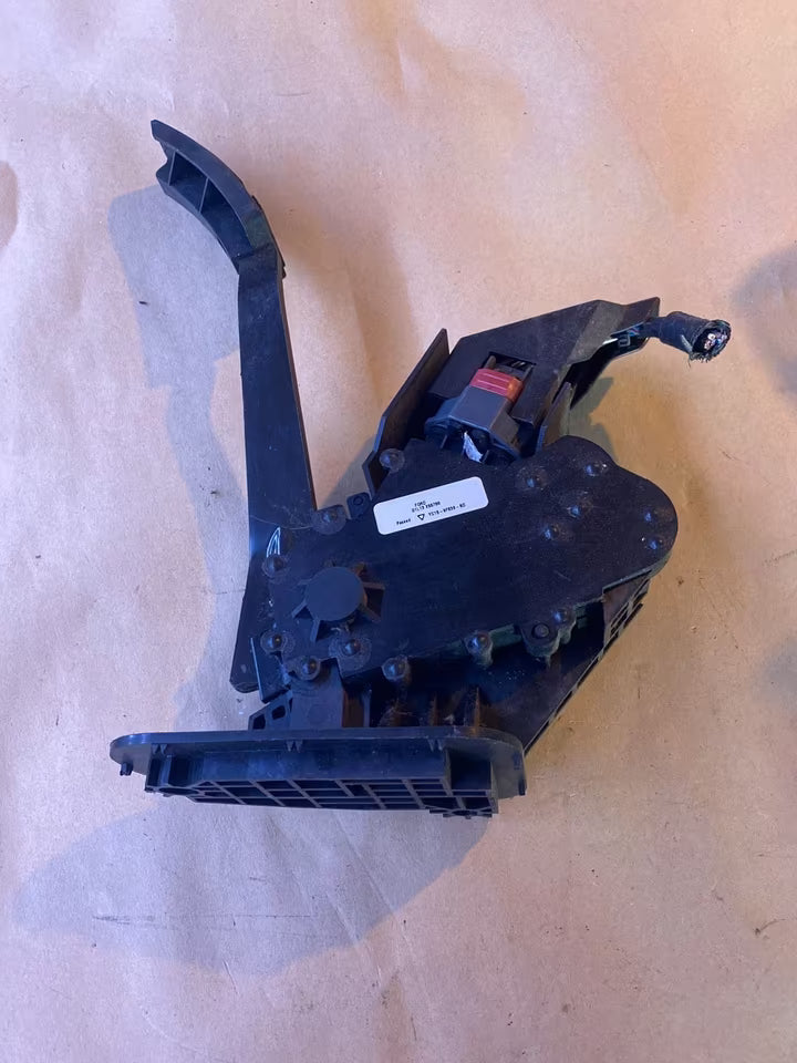 Ford Transit 2.4D Gaspedal YC-159F836-BD