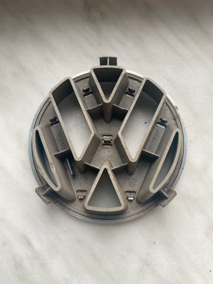 VW Golf 2/ VW Golf 1Cabrio Emblem 3A0853601