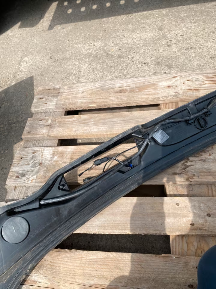 BMW E91 Windlauf Abdeckung
