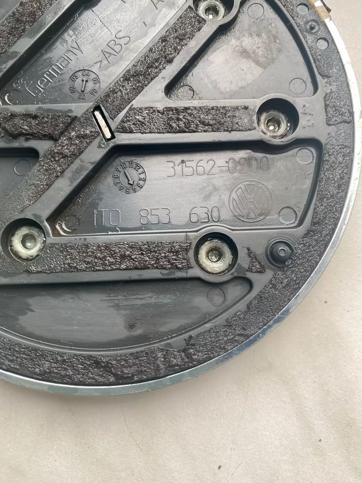 VW Touran Emblem 1t0853630 31562-0200