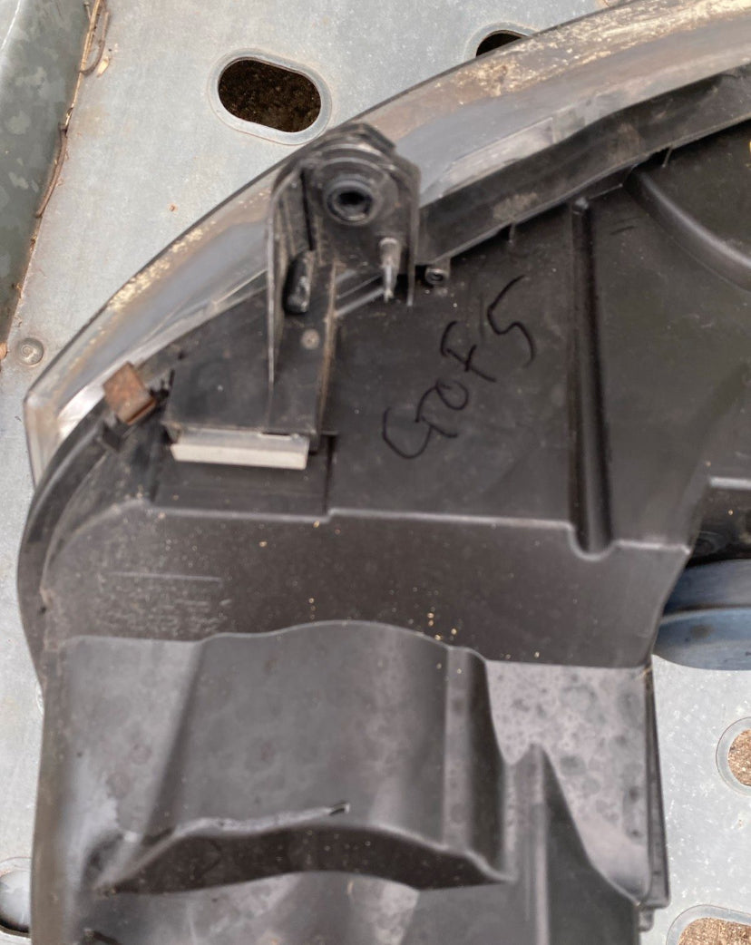 VW Golf 5 Frontscheinwerfer rechts