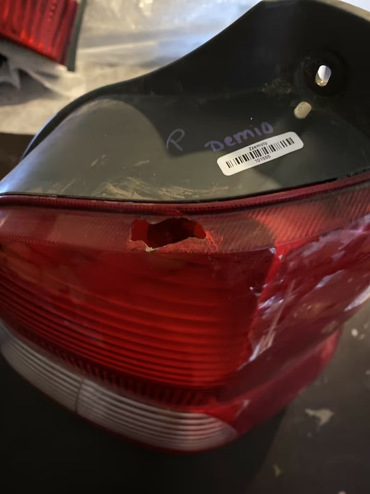 Mazda Demio Hecklampe rechts