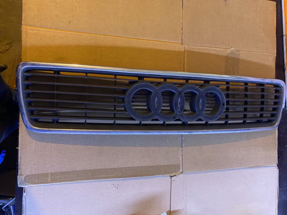 Audi 80 Kühlergrill