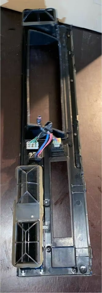 Nissan Vanette C22 Amaturenbrett, Blende, Cockpit