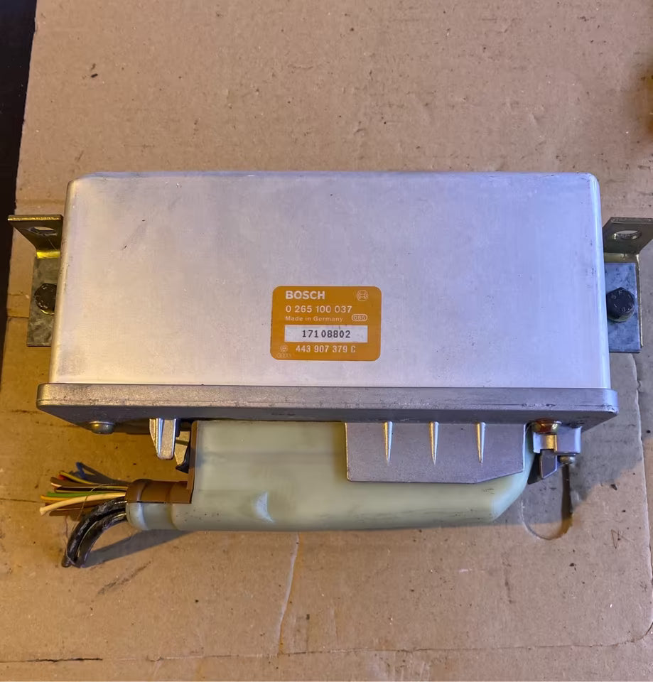 Audi 80 90 100 ABS Steuergerät 443907379C Bosch 0265100037