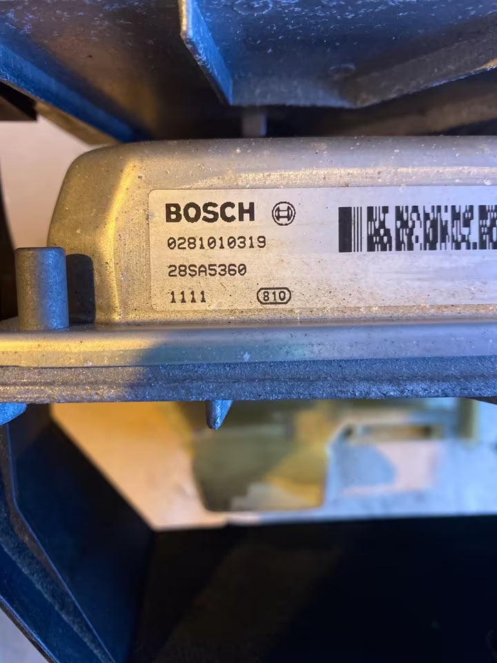 Volvo V70 2.4 Motor- u. Automatiksteuergerät 0281010319
