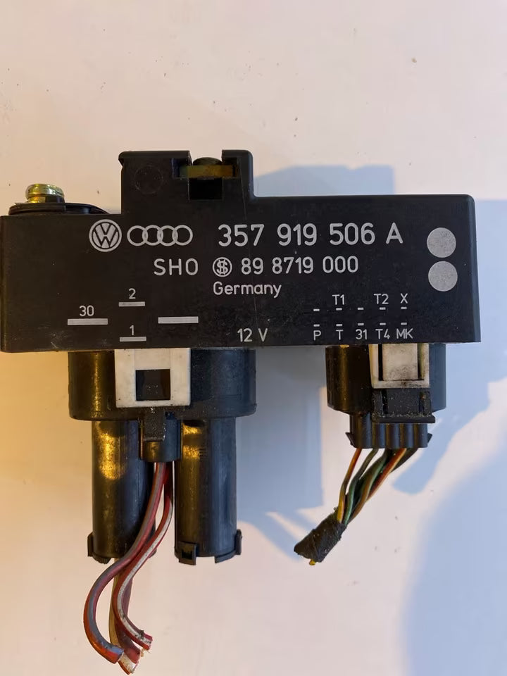 VW Audi Seat Lüftersteuergerät Steuergerät 357919506A