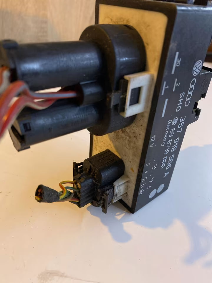 VW Audi Seat Lüftersteuergerät Steuergerät 357919506A