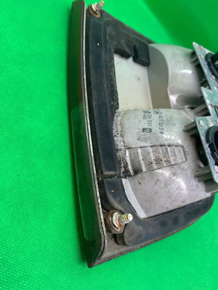 Mercedes W210 Rücklicht rechts A2108205964