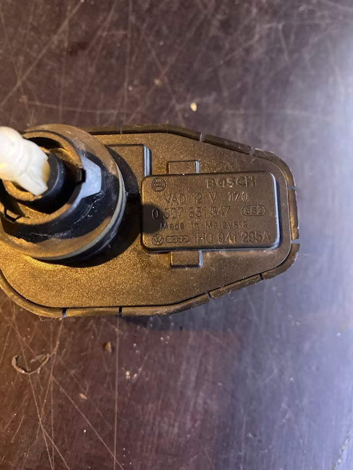 VW Golf 3 LWR Stellmotor Leuchtweitenregulierung 1H0941295 VW Golf 3