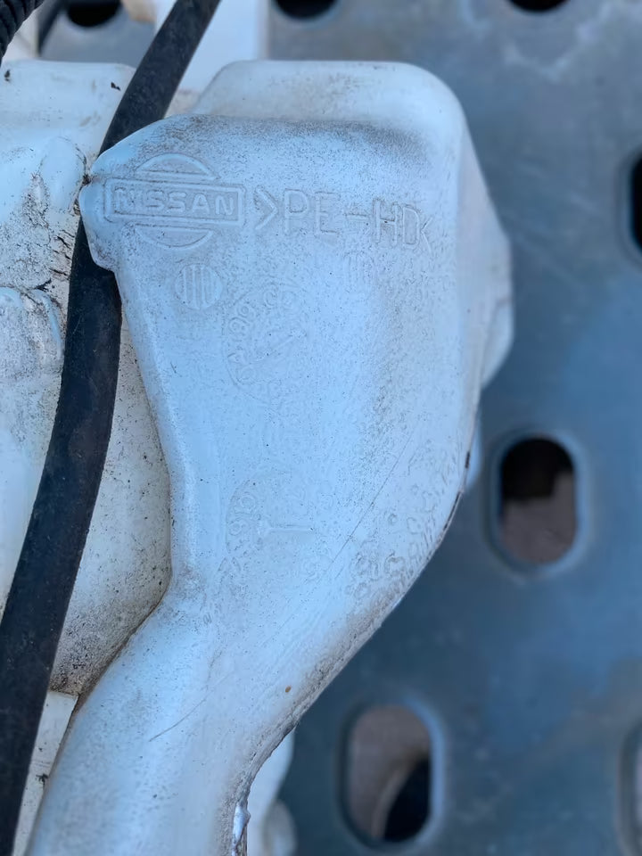 Nissan Wischwasserbehälter