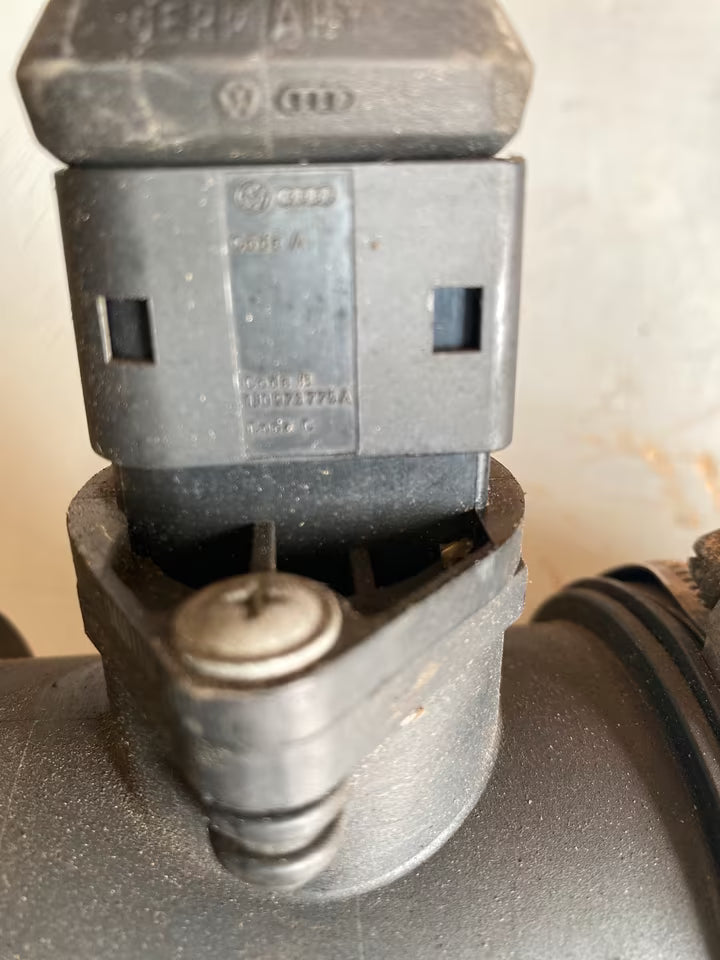 VW /Audi Ansaugrohr Luftmassenmesser 4B0129627A/ 0281002429