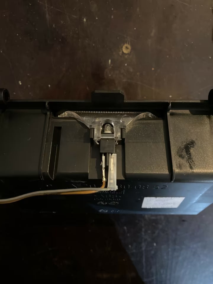 Mercedes W203 Ablagefach mit LED A2036800652