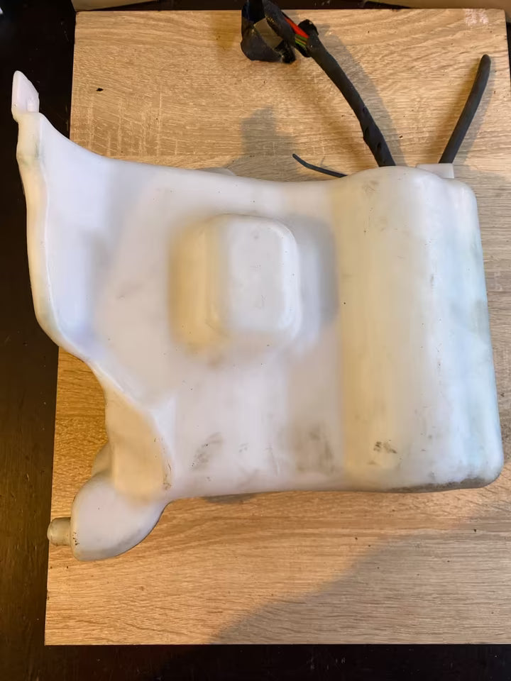 Mercedes W203 Wischwasserbehälter A2038600060