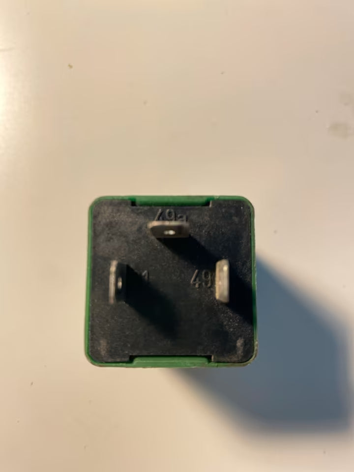 Relai 111953227DvW Audi Blinkerrelai