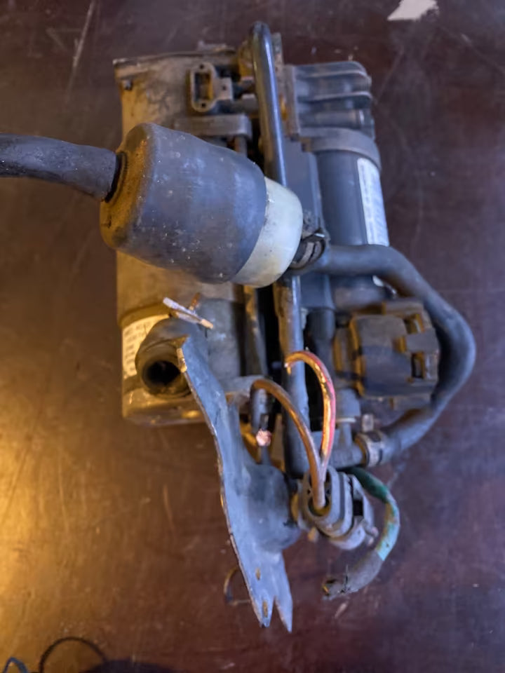 Mercedes W220 SClass Kompressor Aggregat 4430201901