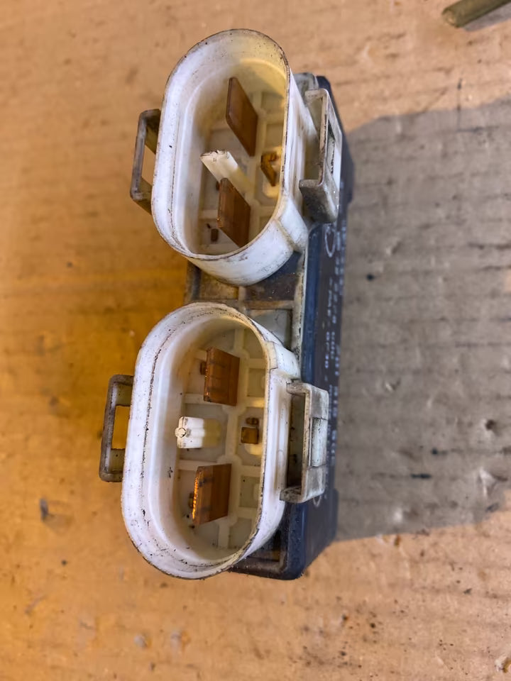 VW T4 Steuergerät Lüfter Kühlerlüfter Lüftersteuergerät 701919506